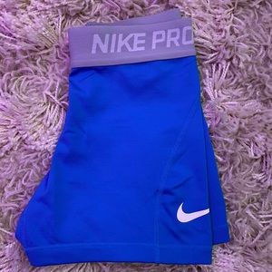 Girls Nike Pros Shorts